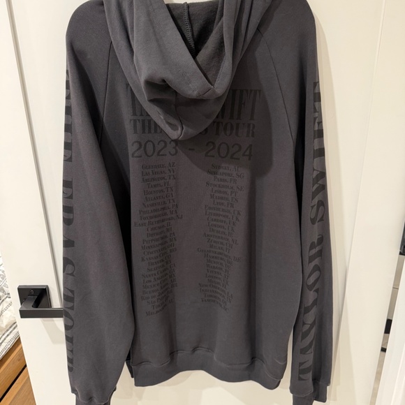 Taylor Swift Eras Tour XL Hoodie - Picture 2 of 6